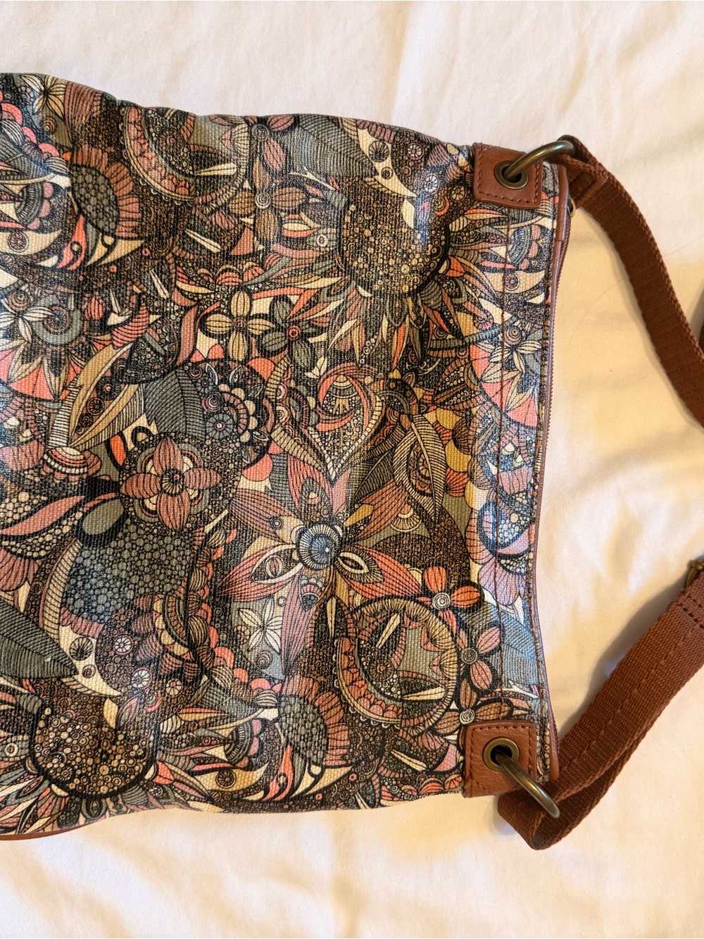 Sakroots Large Floral Crossbody Bag Brown Trim - Picture 3 of 8